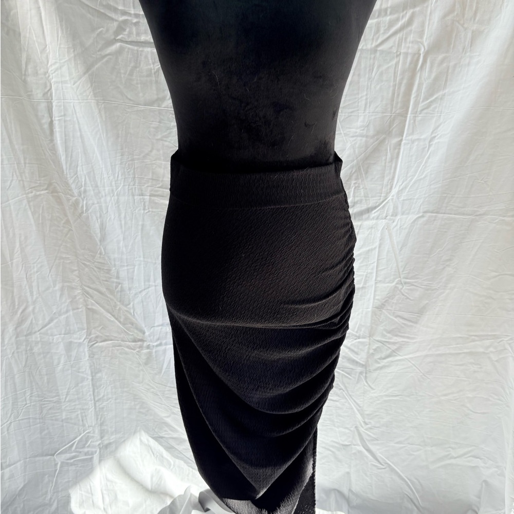 SHEIN EZwear Black Ruched Bodycon Skirt – Size 4 (Never Worn, With Tags)